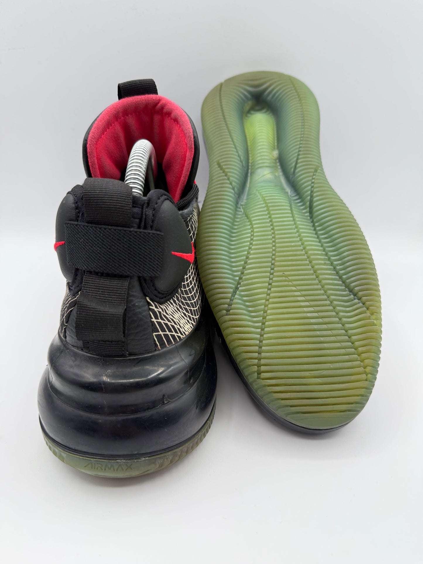 L1943 Nike Air Max 720 Waves Blue Void Black UK 7 - RecycledStreetwear