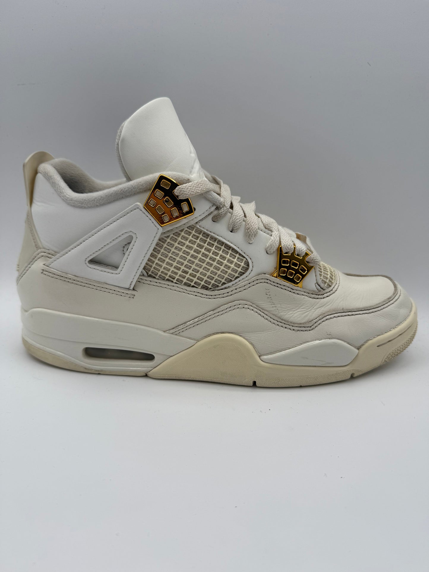 L2104 Jordan 4 Retro Metallic Gold UK 9.5 - RecycledStreetwear