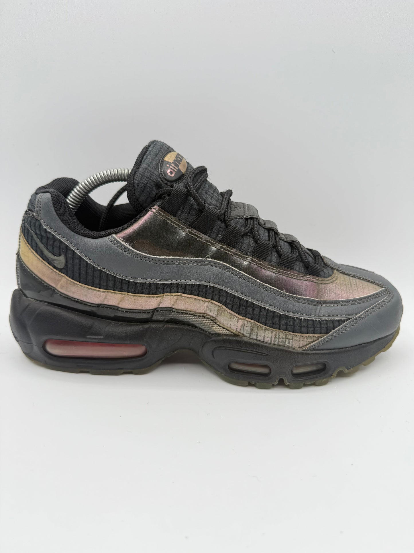 L2199 Nike Air Max 95 LV8 Black UK 7 - RecycledStreetwear