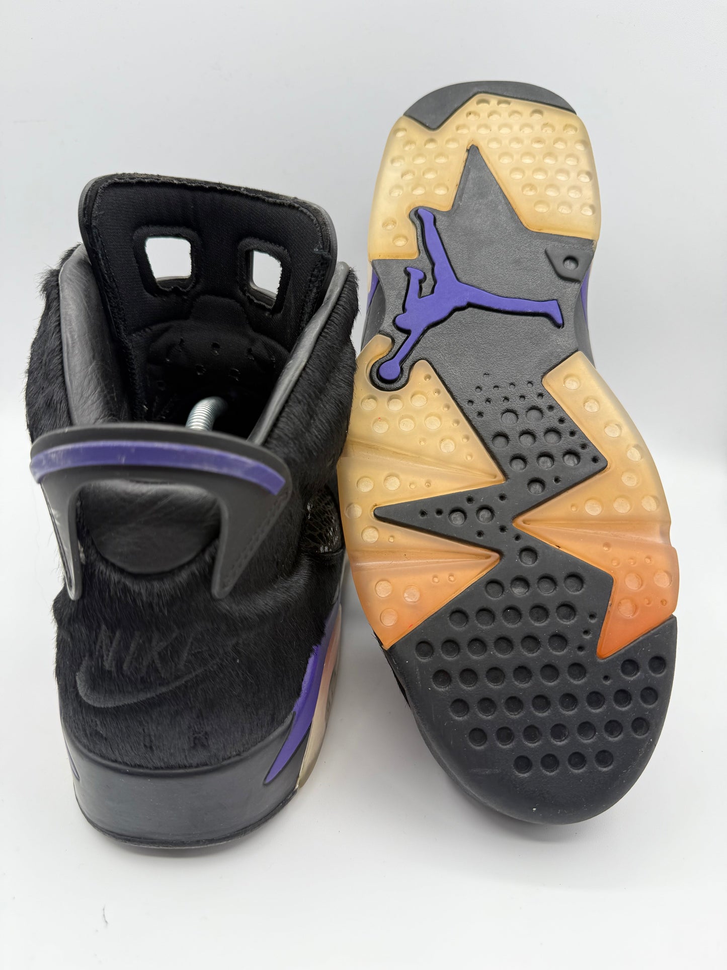 L2215 Jordan 6 Retro Social Status UK 10 - RecycledStreetwear
