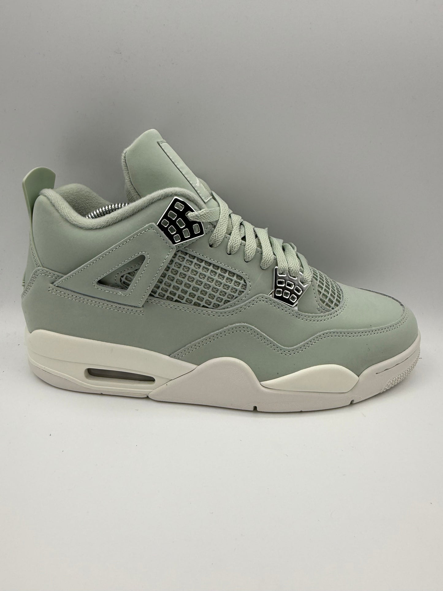 L2246 Jordan 4 Retro Seafoam Sail UK 9.5 - RecycledStreetwear