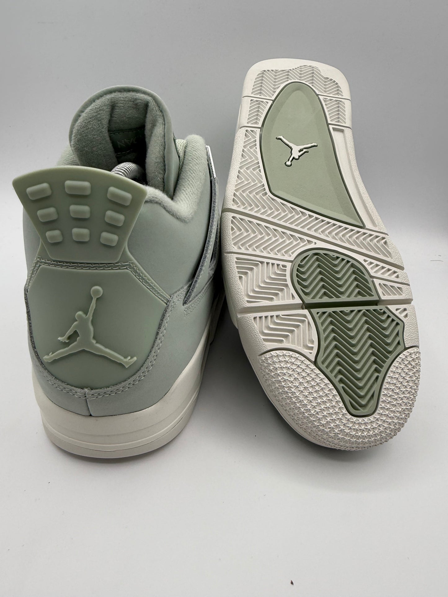 L2248 Jordan 4 Retro Seafoam Sail (Women's) UK 9.5 - RecycledStreetwear