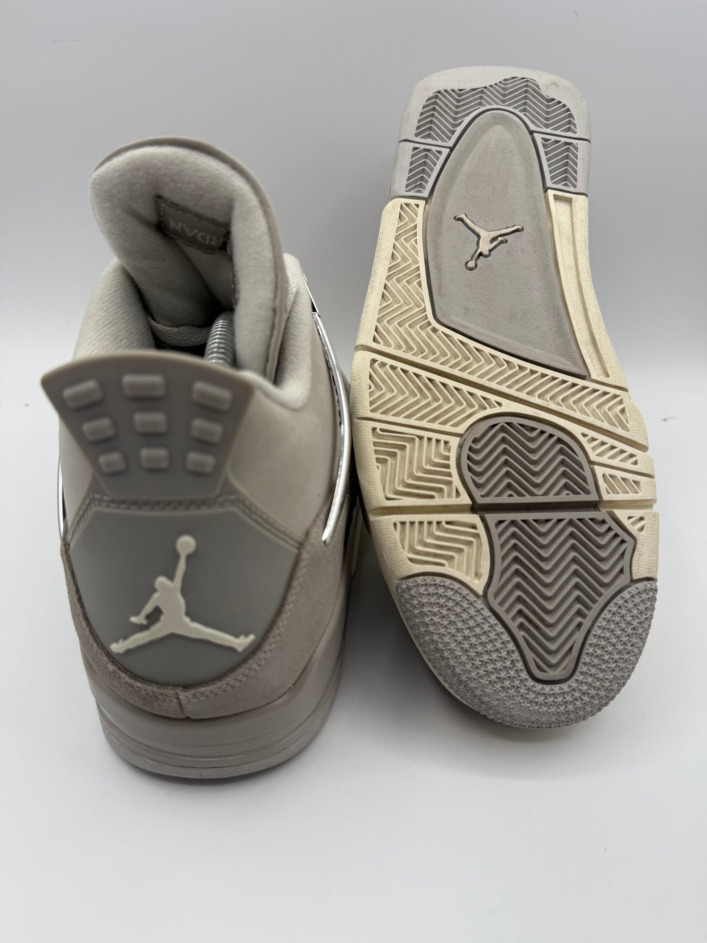 L2250 Jordan 4 Retro Frozen Moments UK 9 - RecycledStreetwear