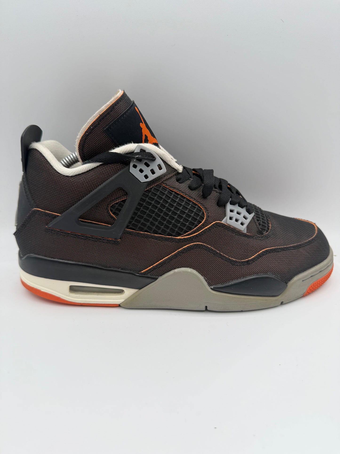 L2261 Jordan 4 Retro Starfish (Women's) UK 8 - RecycledStreetwear