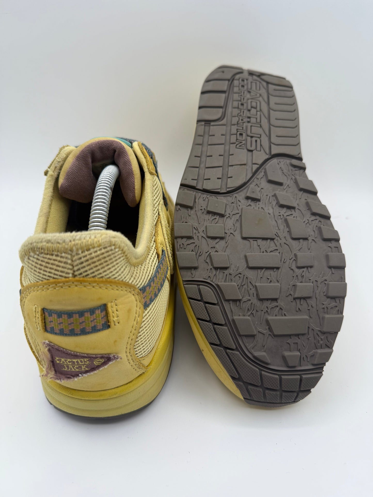 L2483 Nike Air Max 1 Travis Scott Cactus Jack Saturn Gold UK 9.5 - RecycledStreetwear