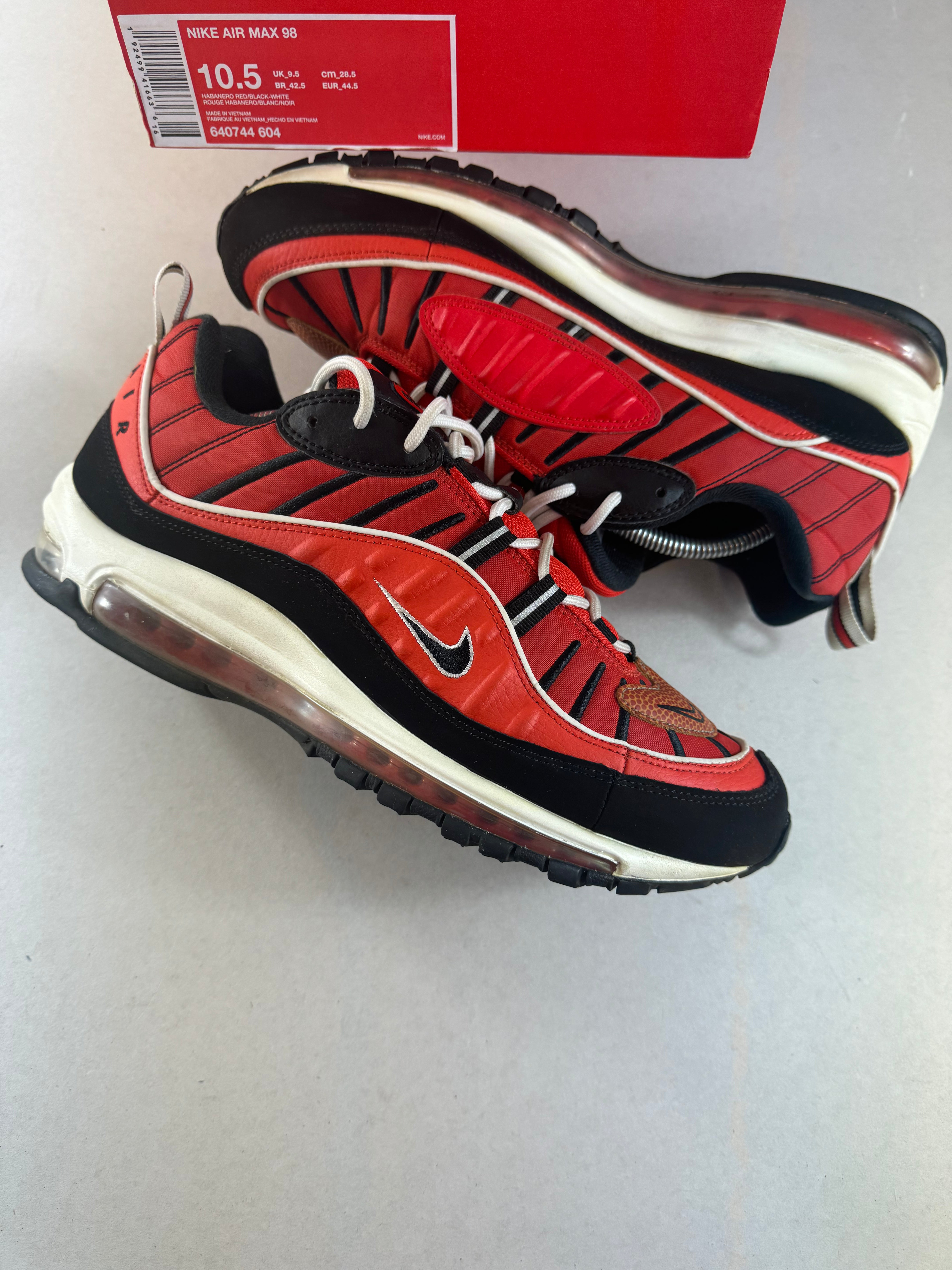 Nike Air Max 98 UK 9.5