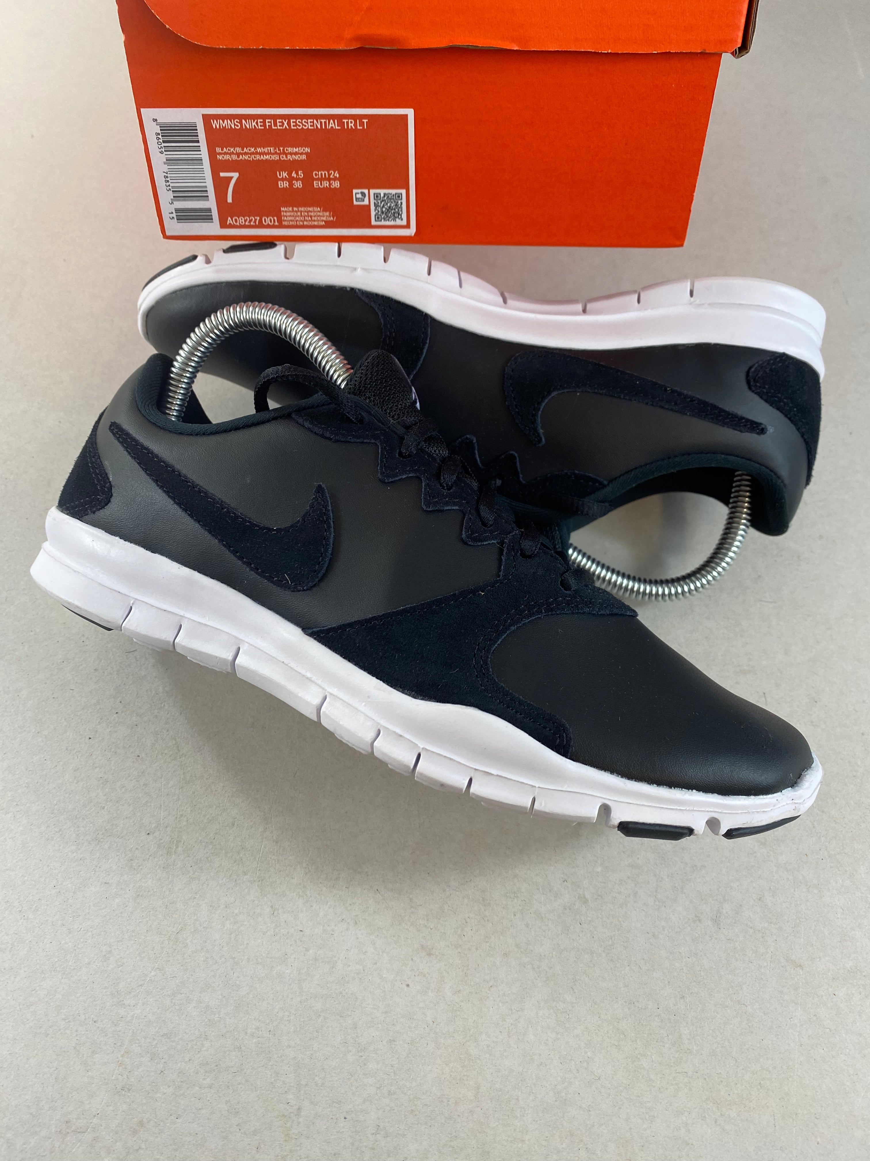 Nike Flex Essential UK 4.5