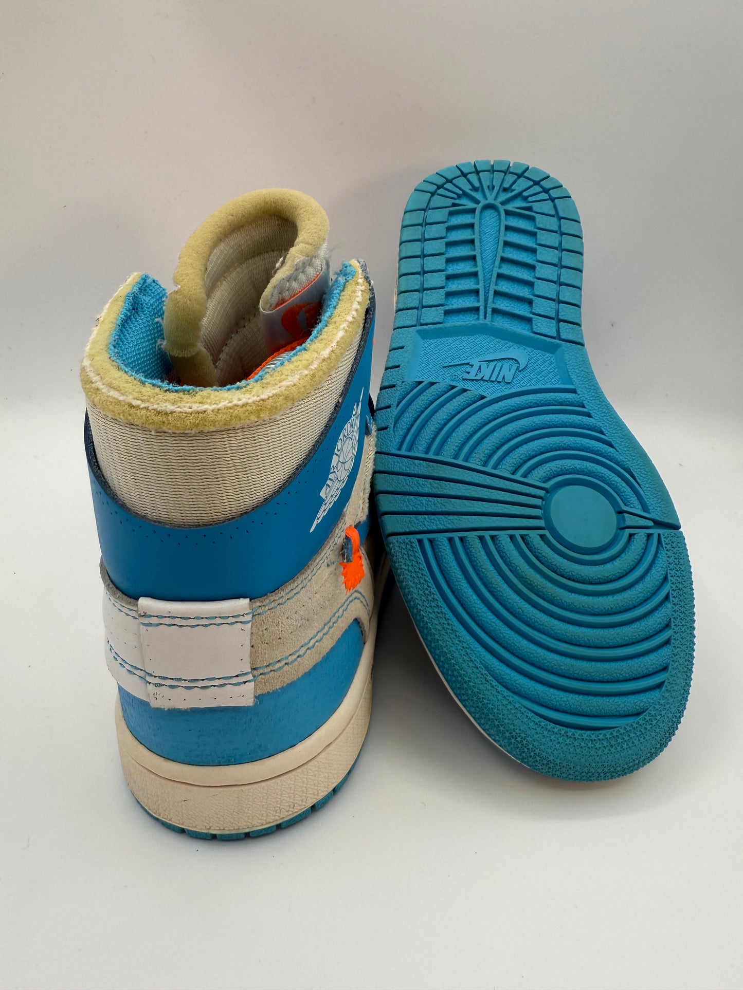 Jordan 1 Retro High Off - White Uni Blue UK 4 - RecycledStreetwear