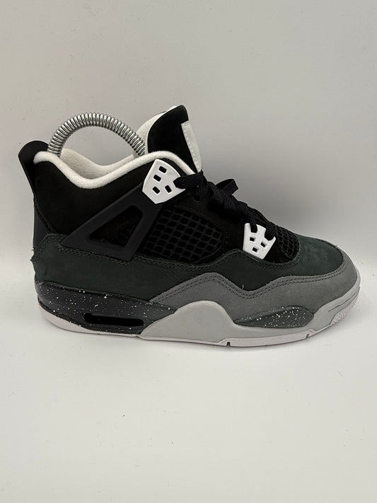 Jordan 4 Retro Fear (2024) (GS) UK 4.5 - RecycledStreetwear