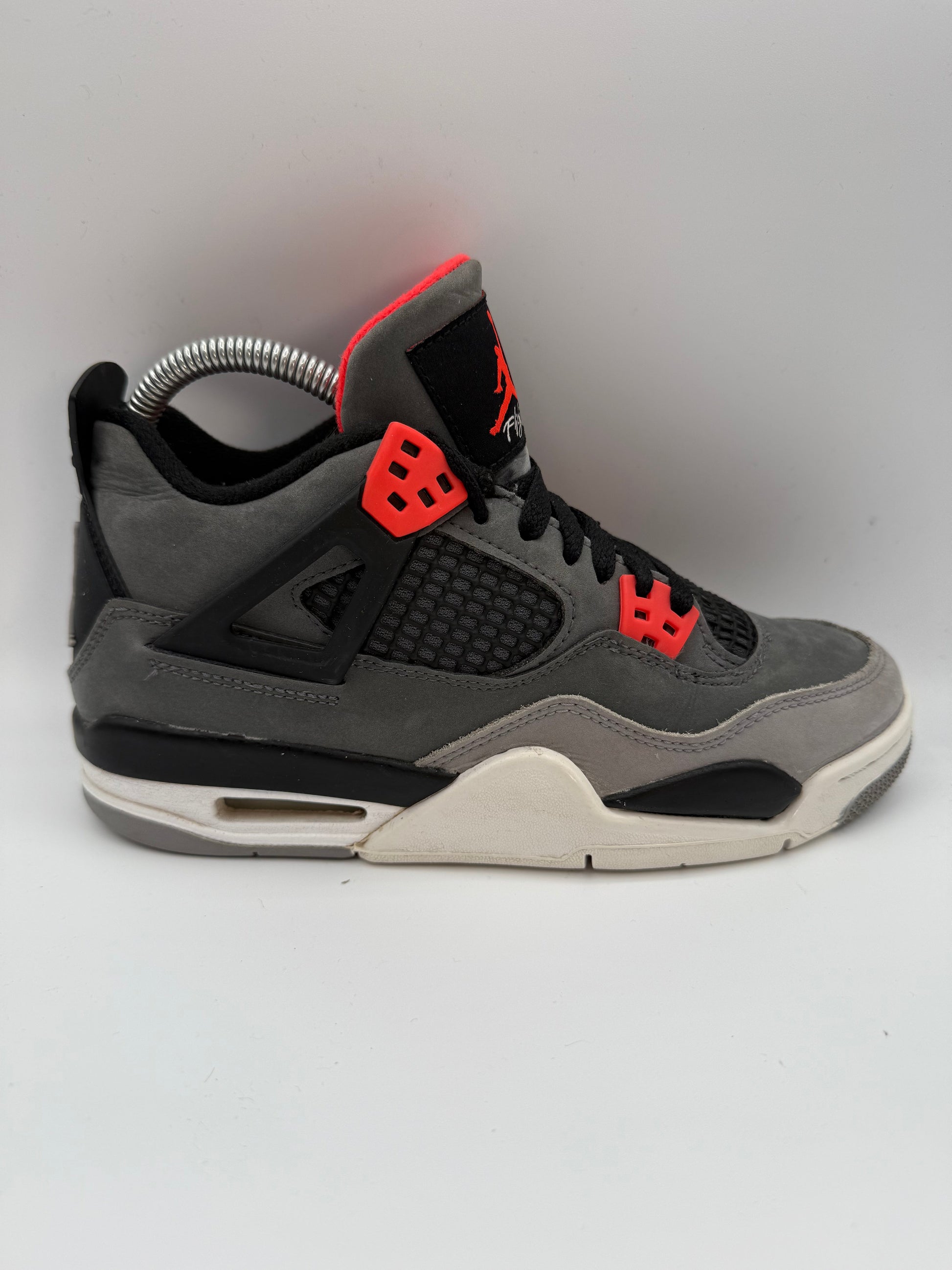 Jordan 4 Retro Infrared UK 4.5 - RecycledStreetwear