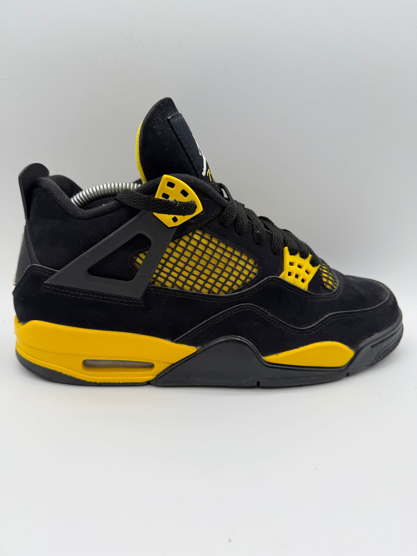 L1595 Jordan 4 Retro Thunder (2023) UK 7.5 - RecycledStreetwear