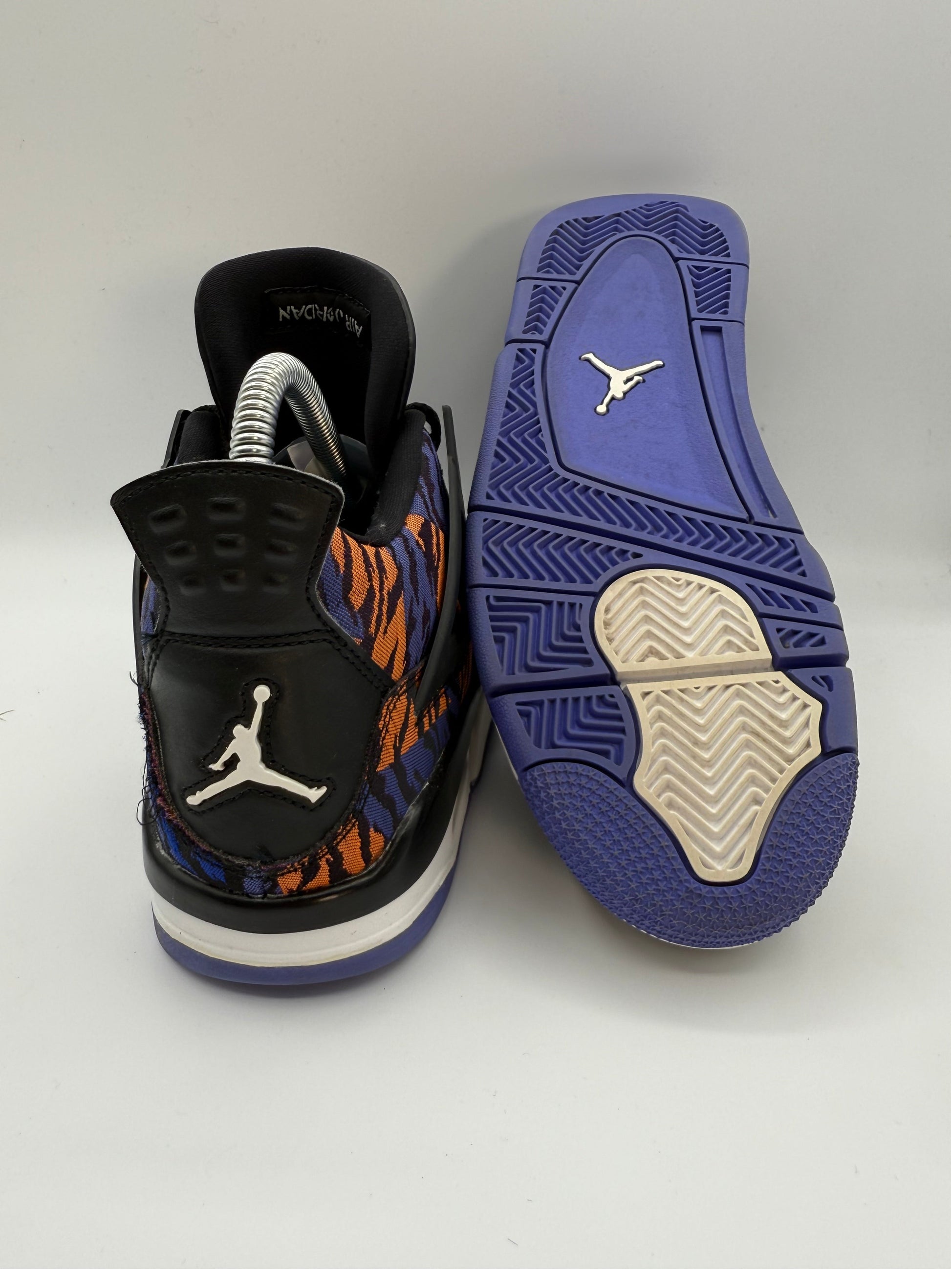 L1802 Jordan 4 Retro Black Rush Violet UK 5.5 - RecycledStreetwear