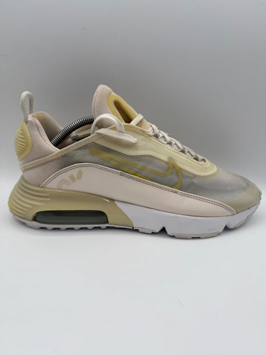 L1959 Nike Air Max 2090 Triple White UK 9.5 - RecycledStreetwear