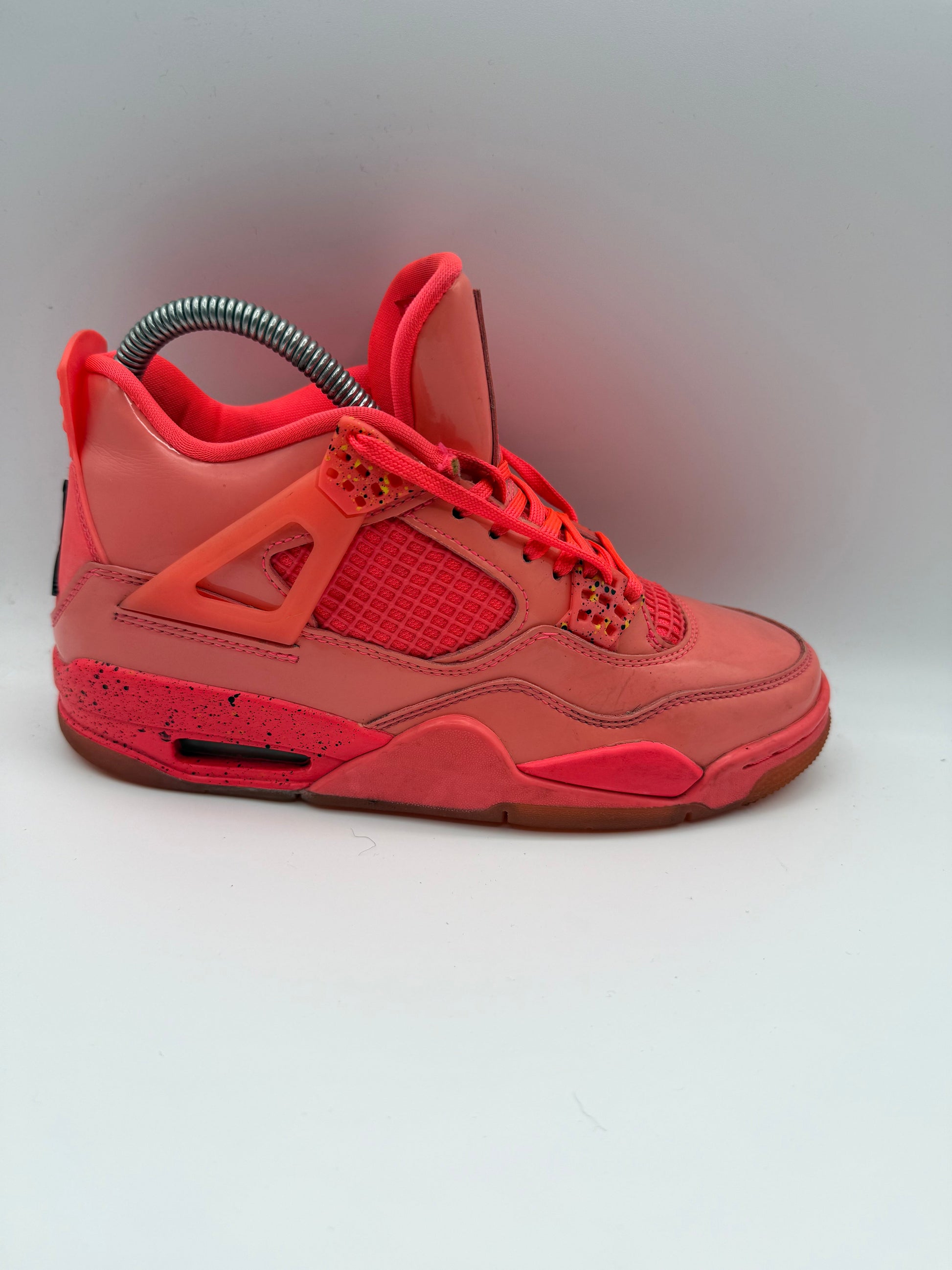 L1960 Jordan 4 Retro Hot Punch (Women's) UK 3.5 - RecycledStreetwear