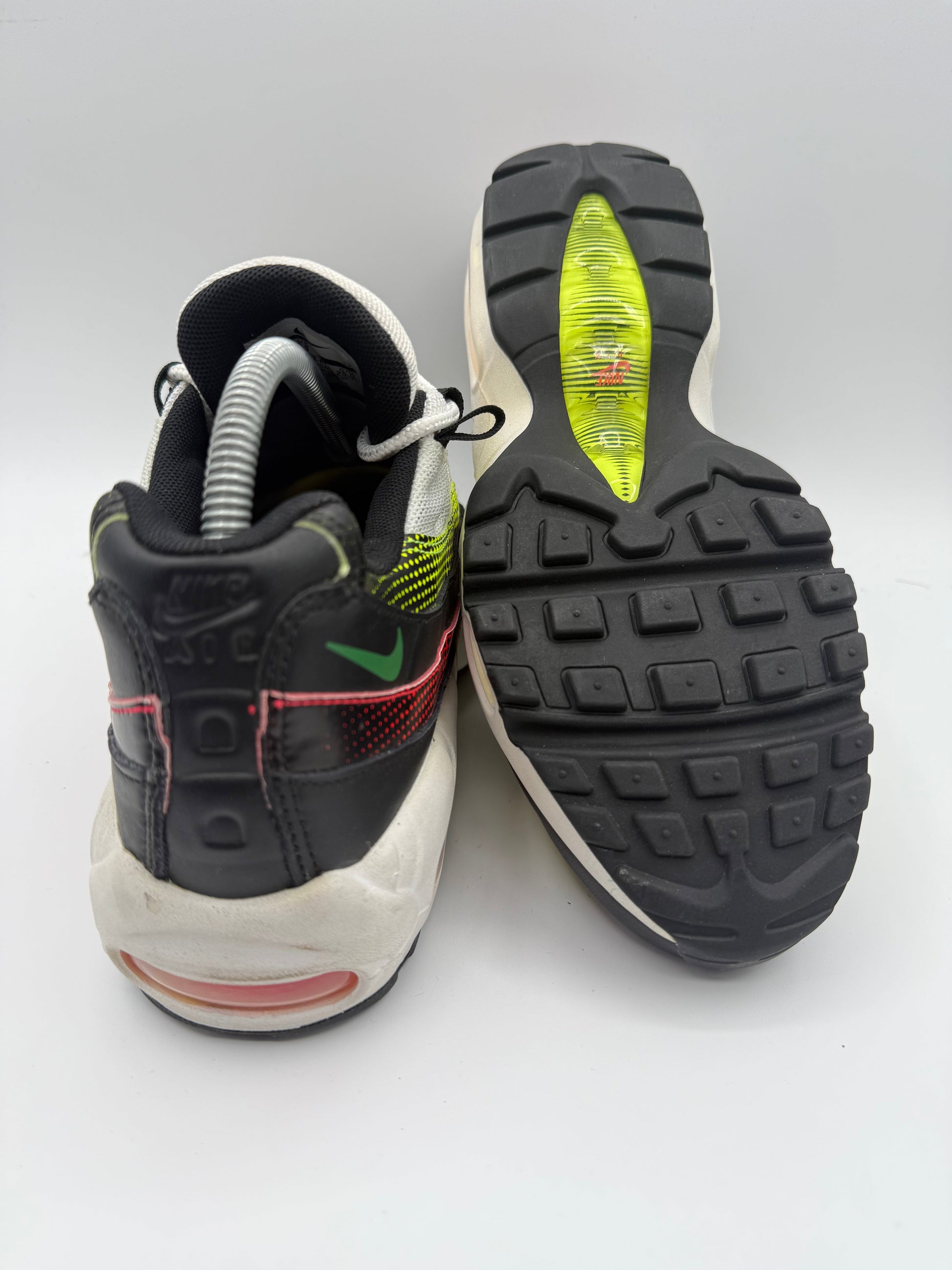 L2050 Nike Air Max 95 Retro Future UK 6.5 - RecycledStreetwear