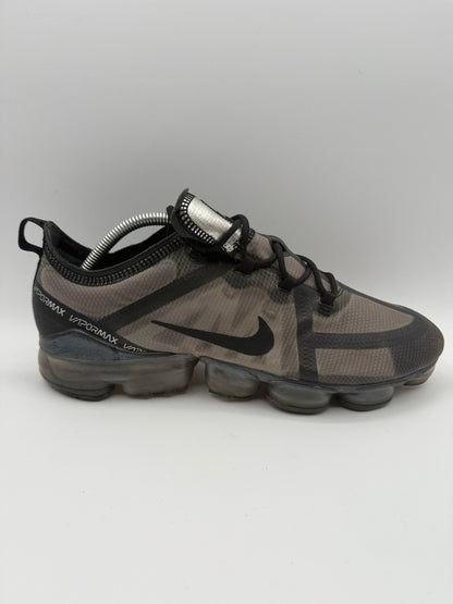 L2124 Nike Air VaporMax 2019 Triple Black UK 9 - RecycledStreetwear