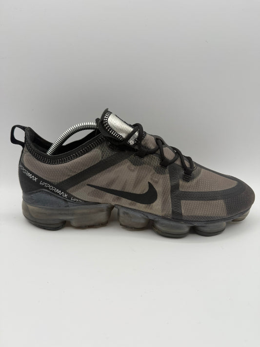 L2124 Nike Air VaporMax 2019 Triple Black UK 9 - RecycledStreetwear