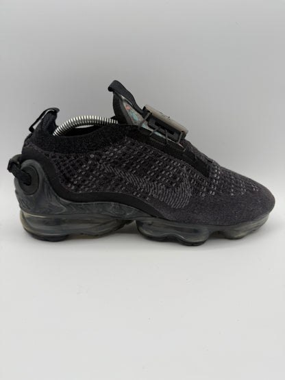 L2126 Nike Air VaporMax 2020 Flyknit Black Dark Grey UK 7.5 - RecycledStreetwear