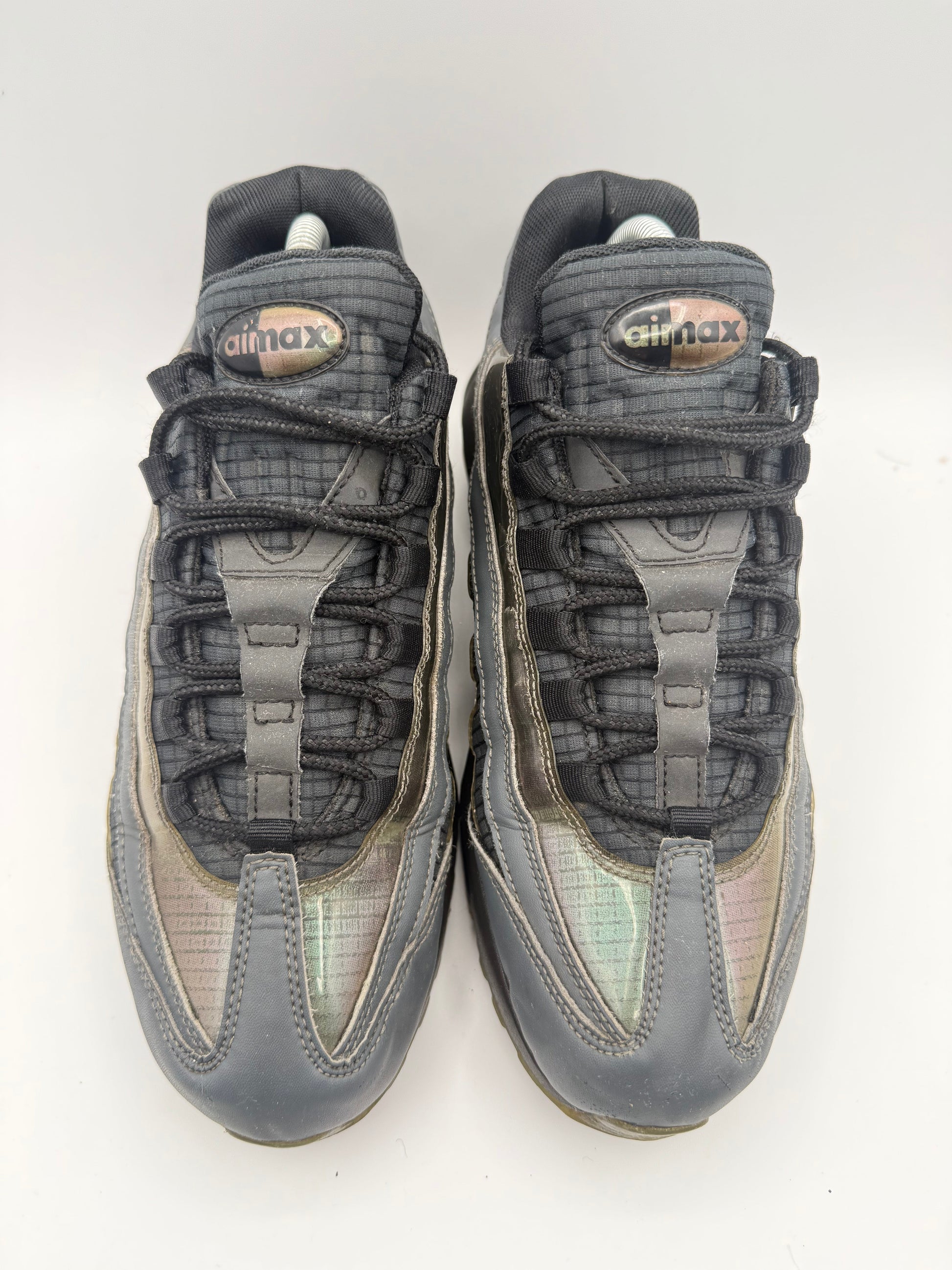 L2199 Nike Air Max 95 LV8 Black UK 7 - RecycledStreetwear