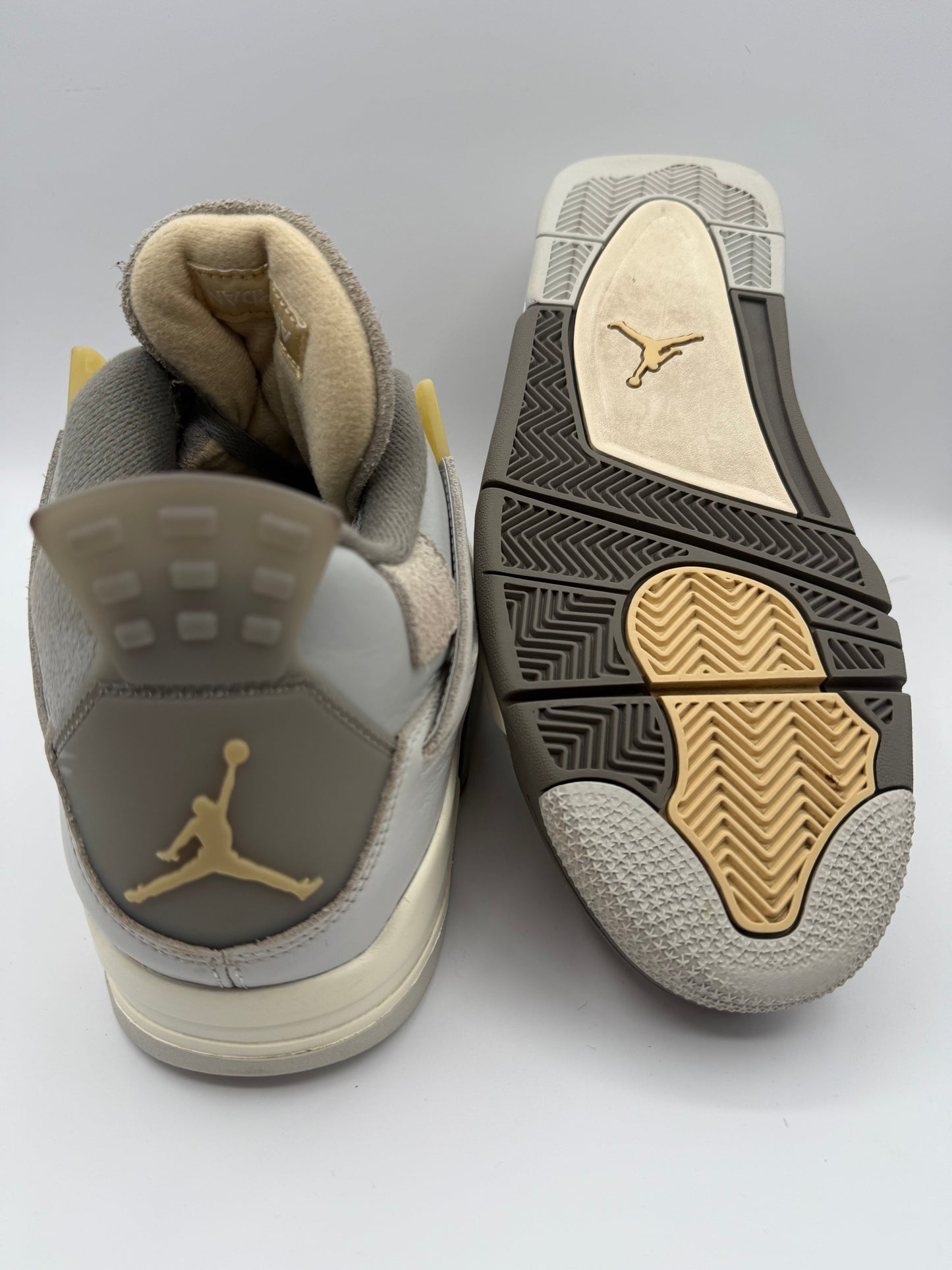 L2223 Jordan 4 Retro SE Craft Photon Dust UK 11 - RecycledStreetwear