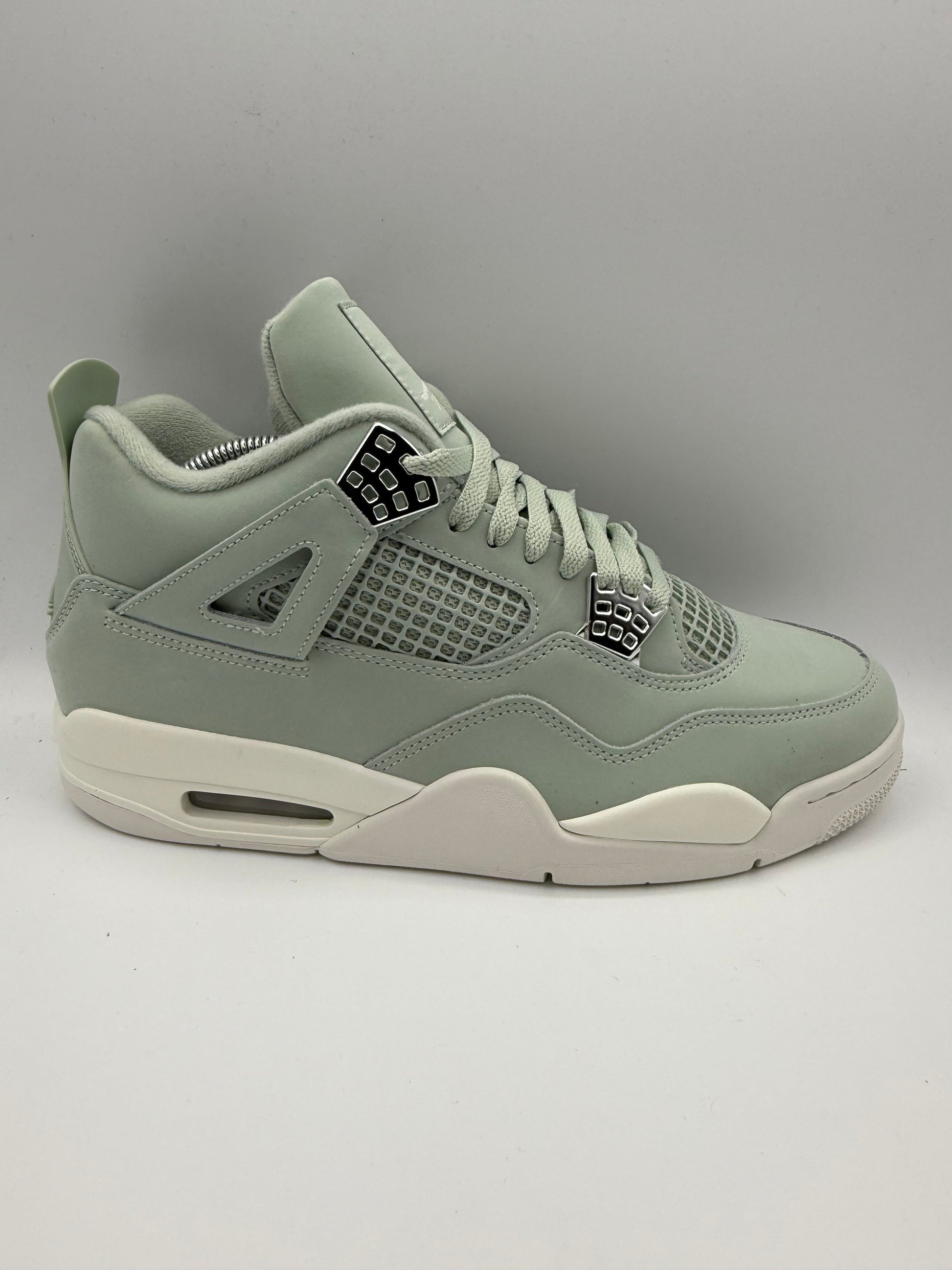 L2246 Jordan 4 Retro Seafoam Sail UK 9.5 - RecycledStreetwear