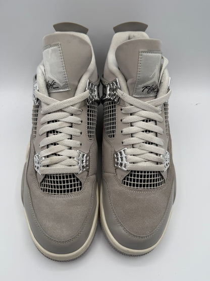 L2250 Jordan 4 Retro Frozen Moments UK 9 - RecycledStreetwear