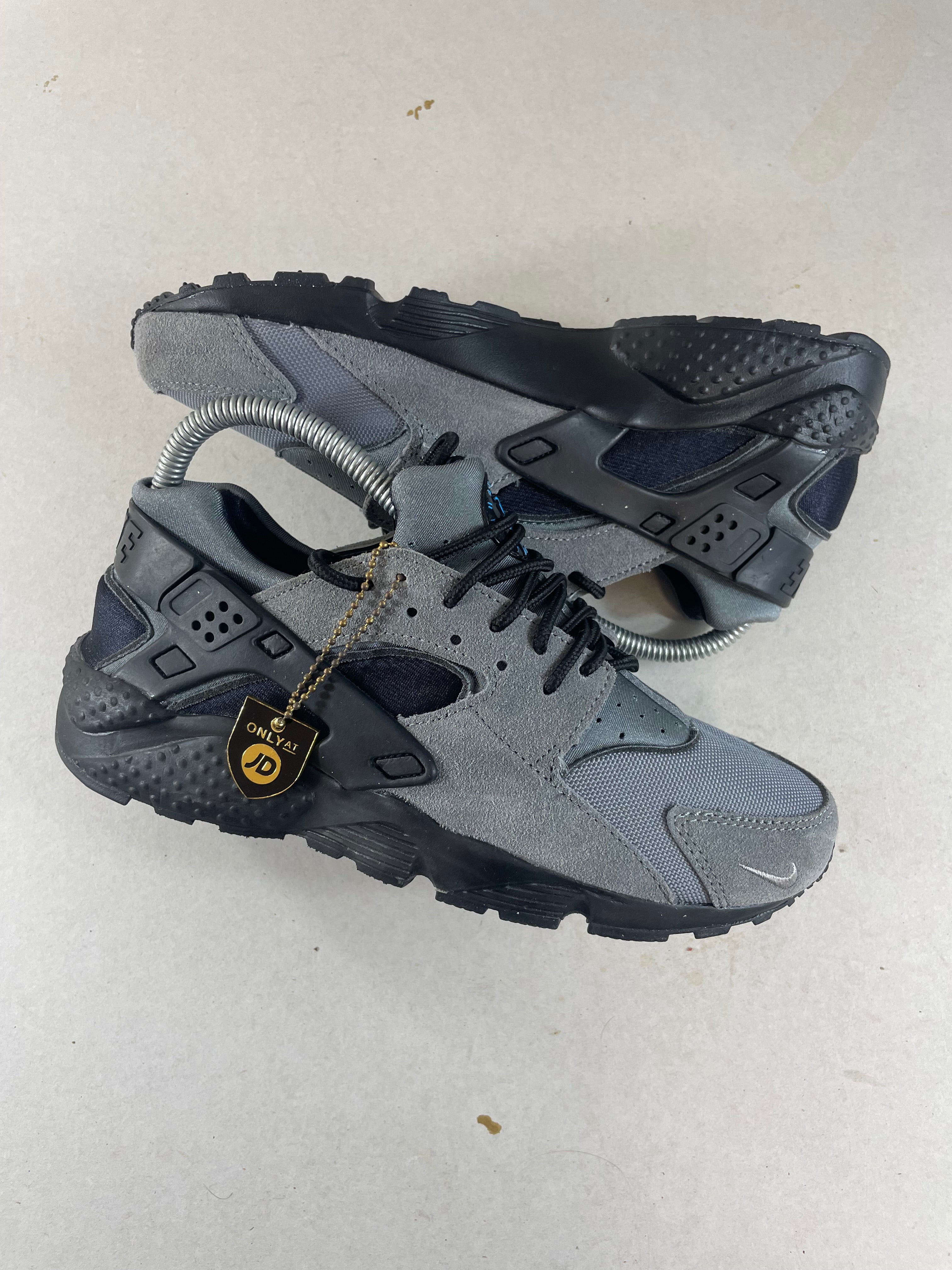 Nike Air Huarache UK 6 - RecycledStreetwear