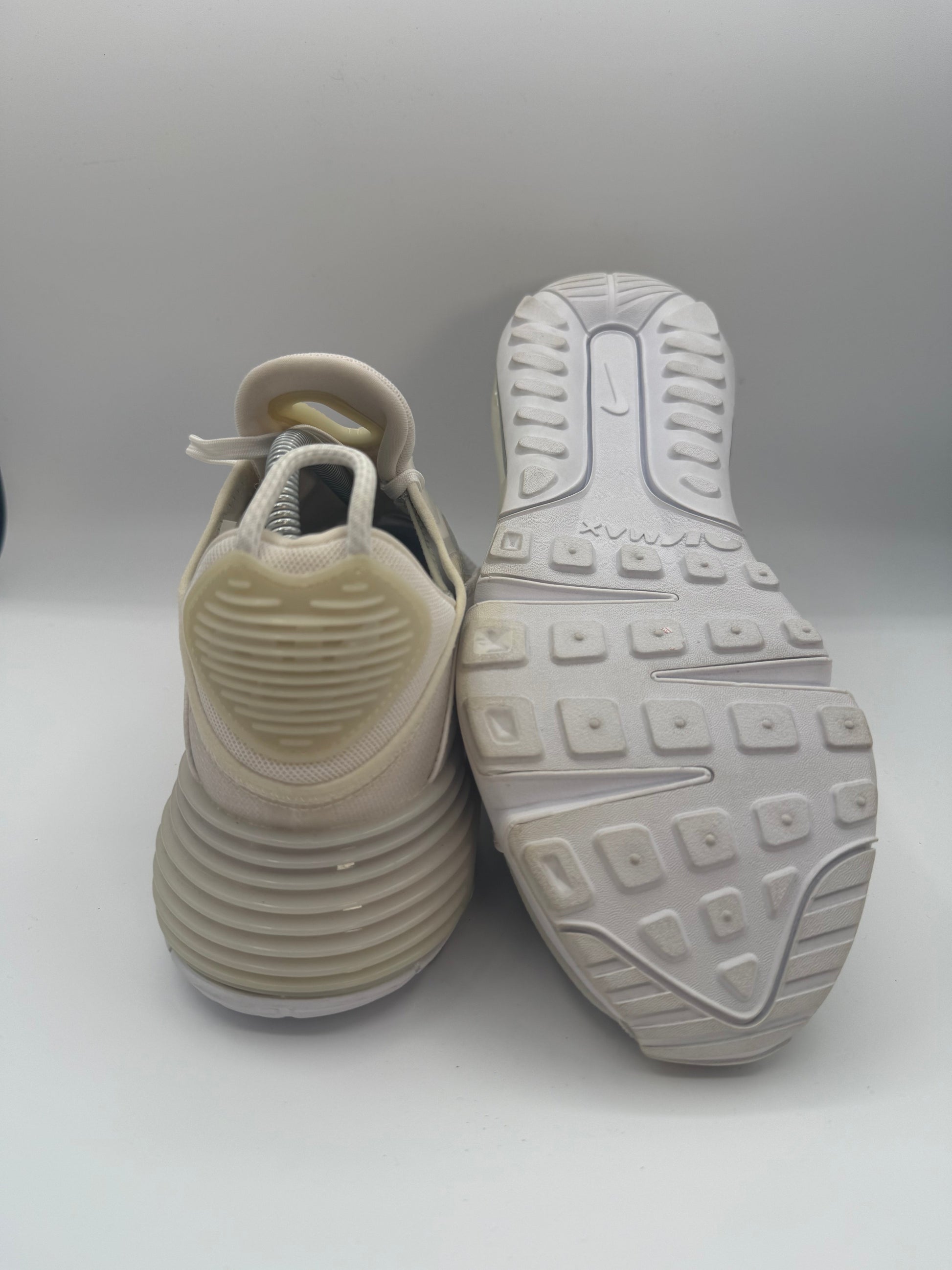 Nike Air Max 2090 Triple White UK 7.5 - RecycledStreetwear