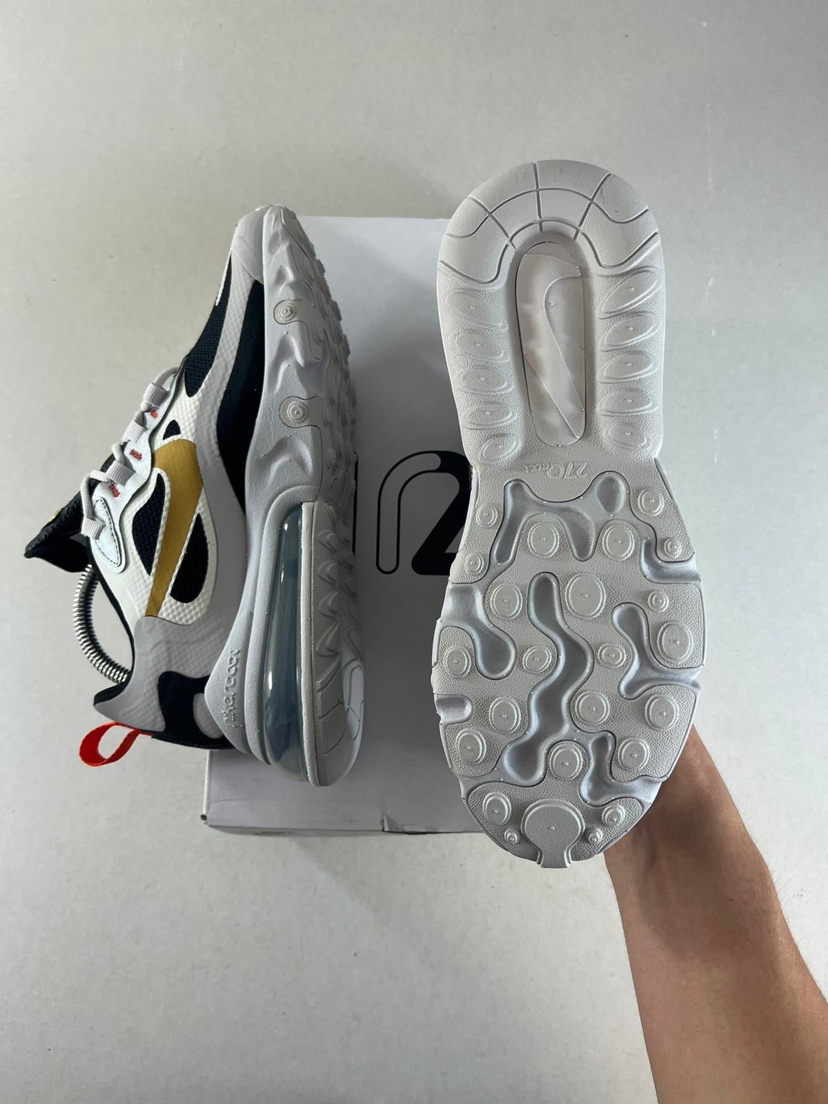 Nike Air Max 270 React UK 5.5 - RecycledStreetwear