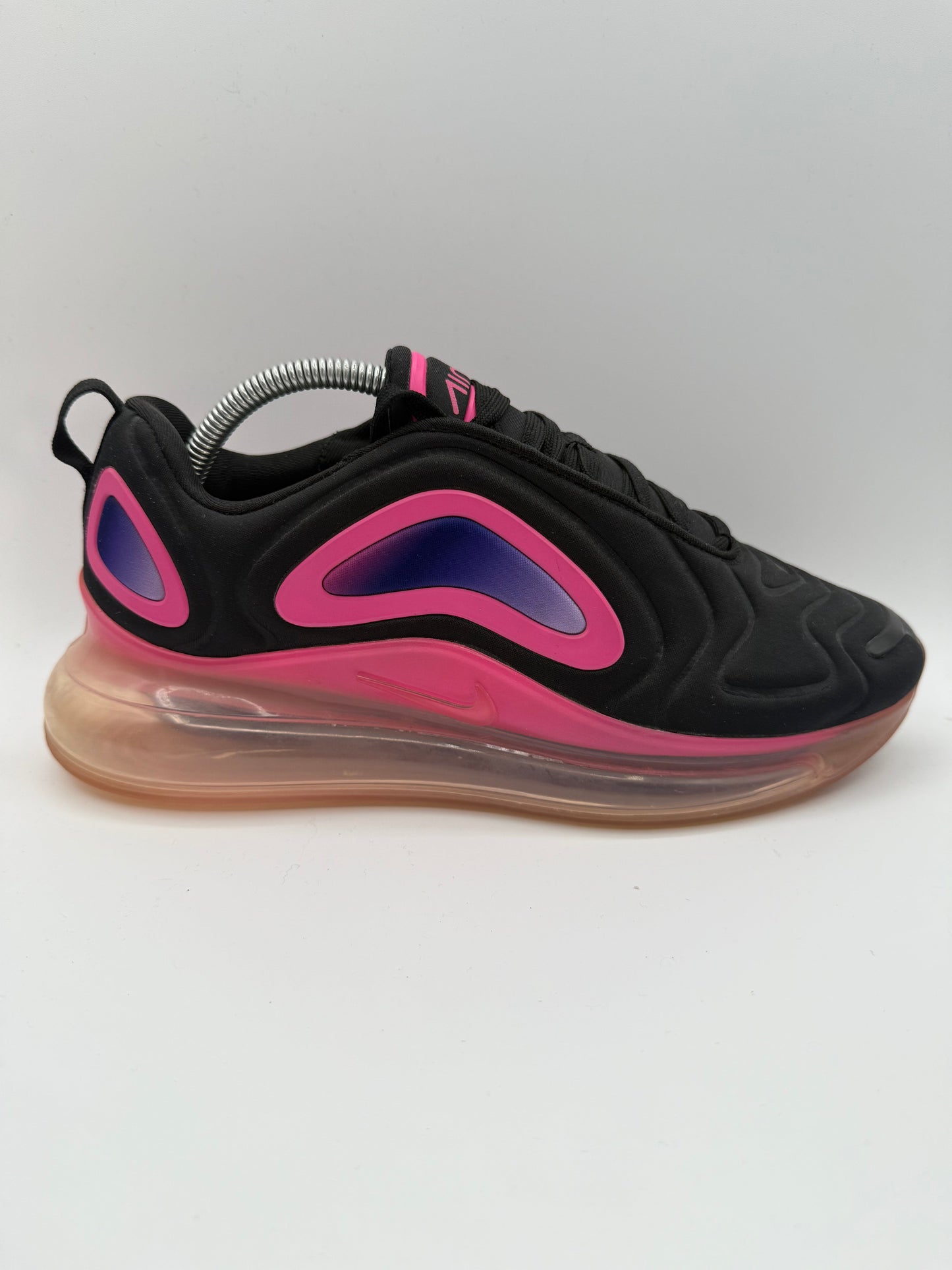 Nike Air Max 720 Black Laser Fuchsia UK 7.5 - RecycledStreetwear