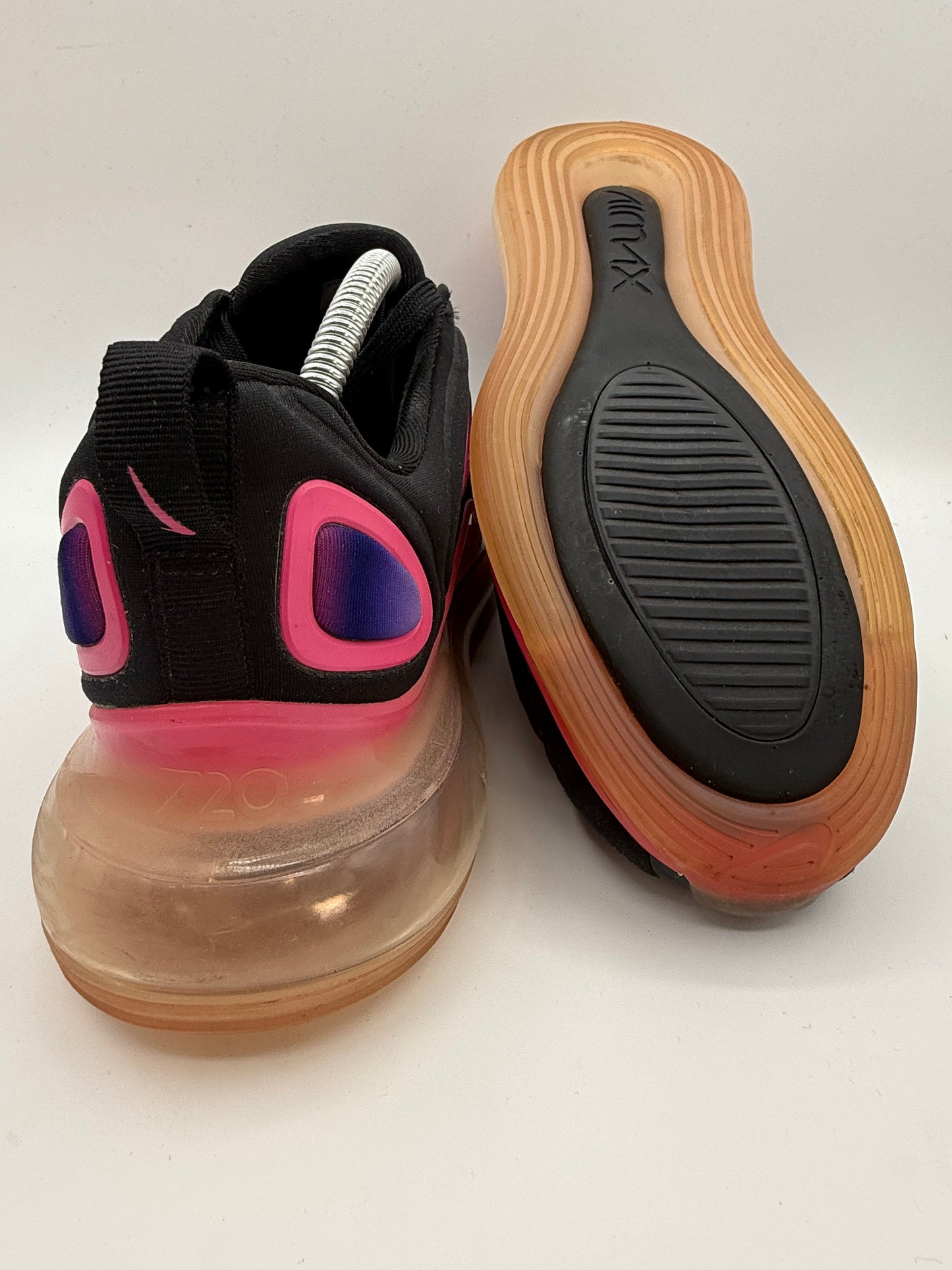 Nike Air Max 720 Black Laser Fuchsia UK 8 - RecycledStreetwear