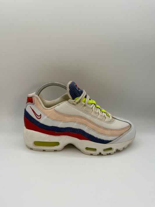Nike Air Max 95 Corduroy Panache UK 3.5 - RecycledStreetwear