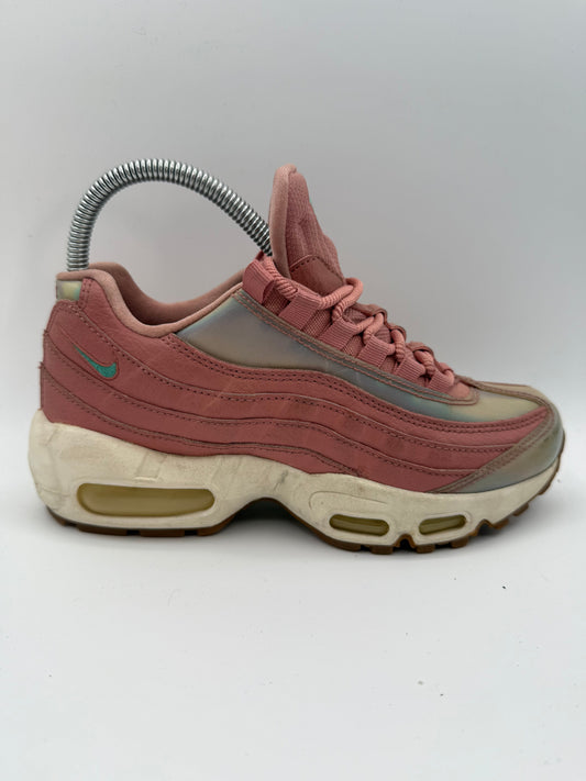 Nike Air Max 95 'Red Stardust' UK 3 - RecycledStreetwear