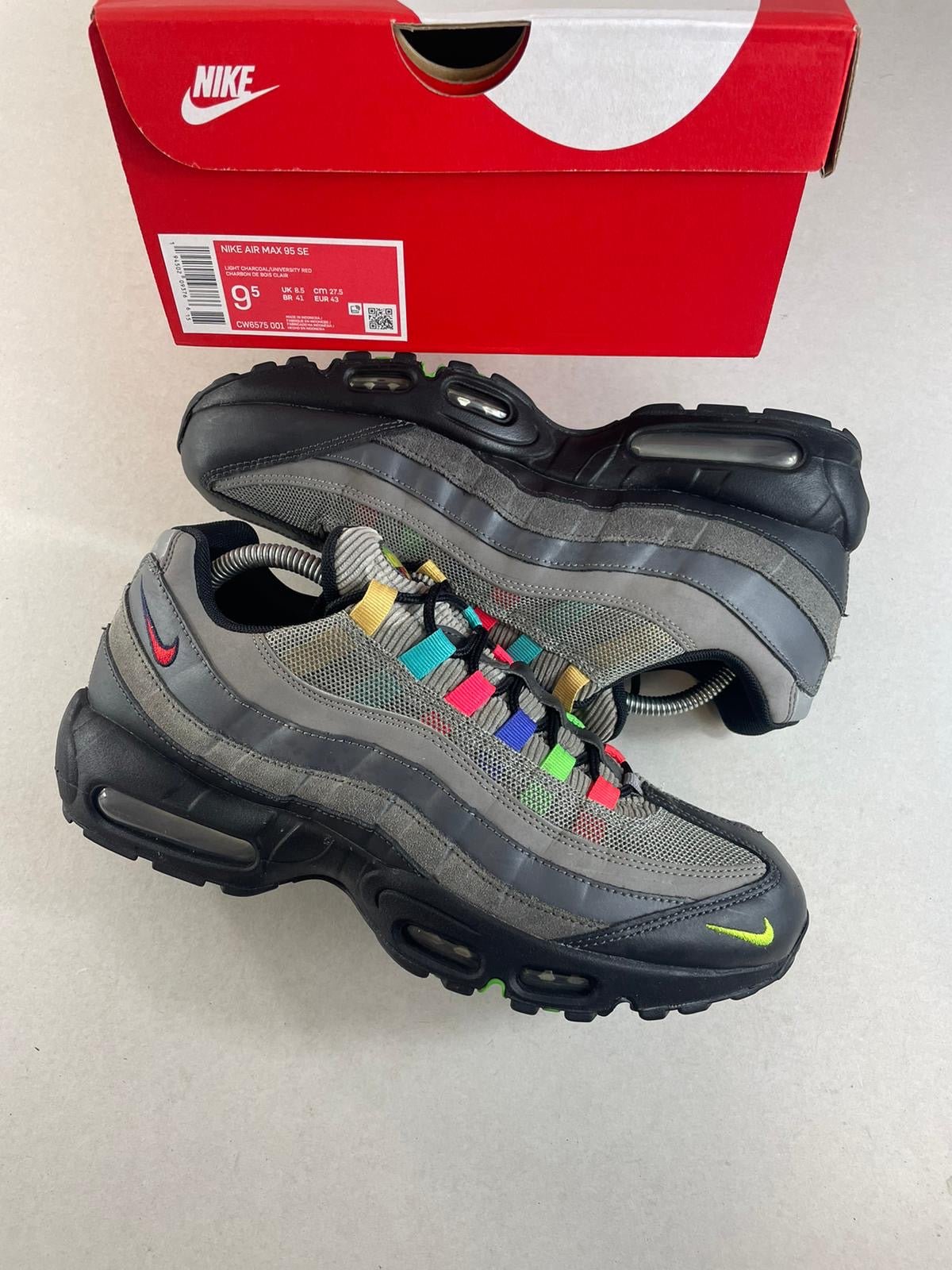 Nike Air Max 95 SE UK 8.5 - RecycledStreetwear