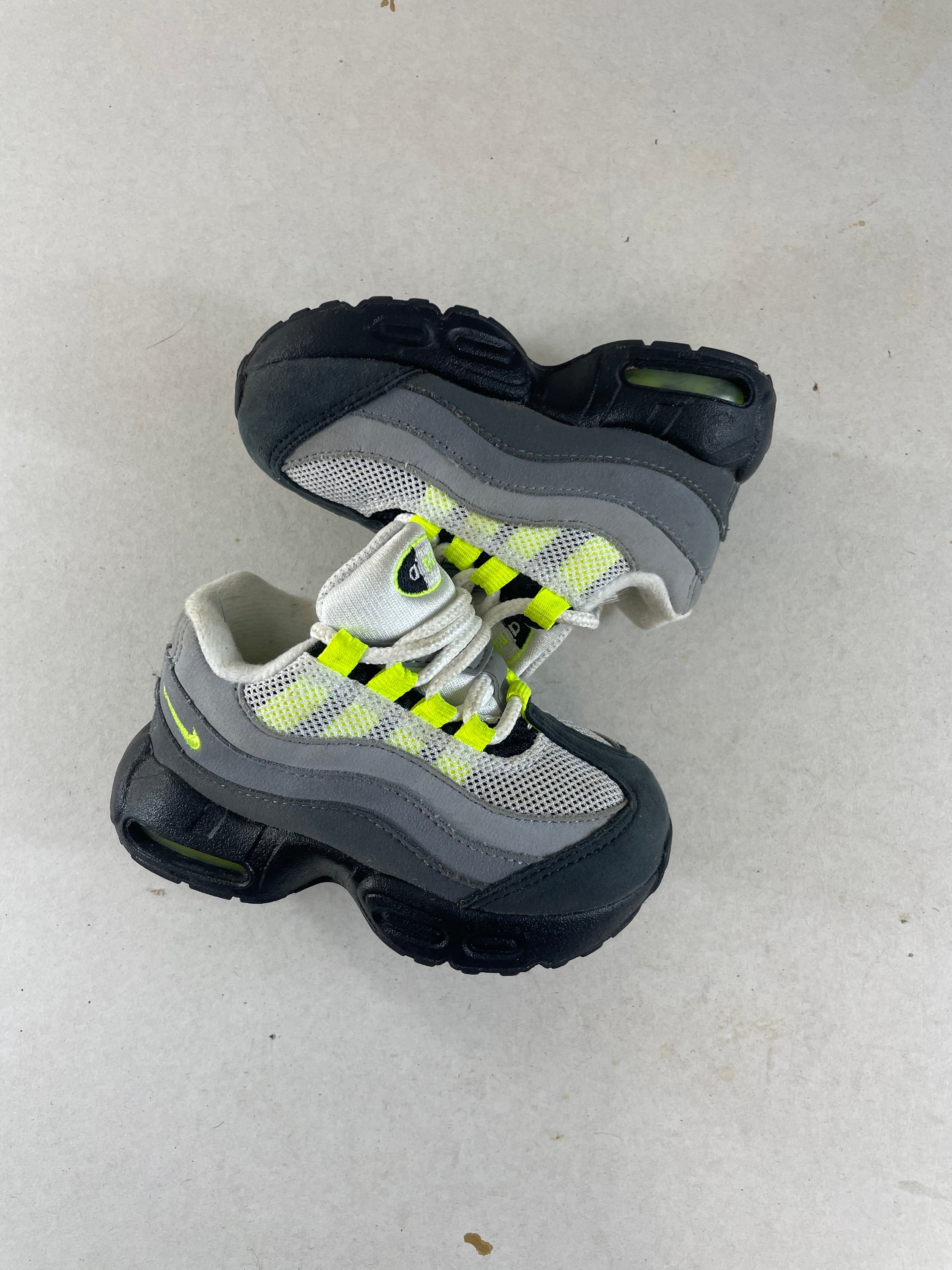 Nike Air Max 95 UK 5.5./6c - RecycledStreetwear