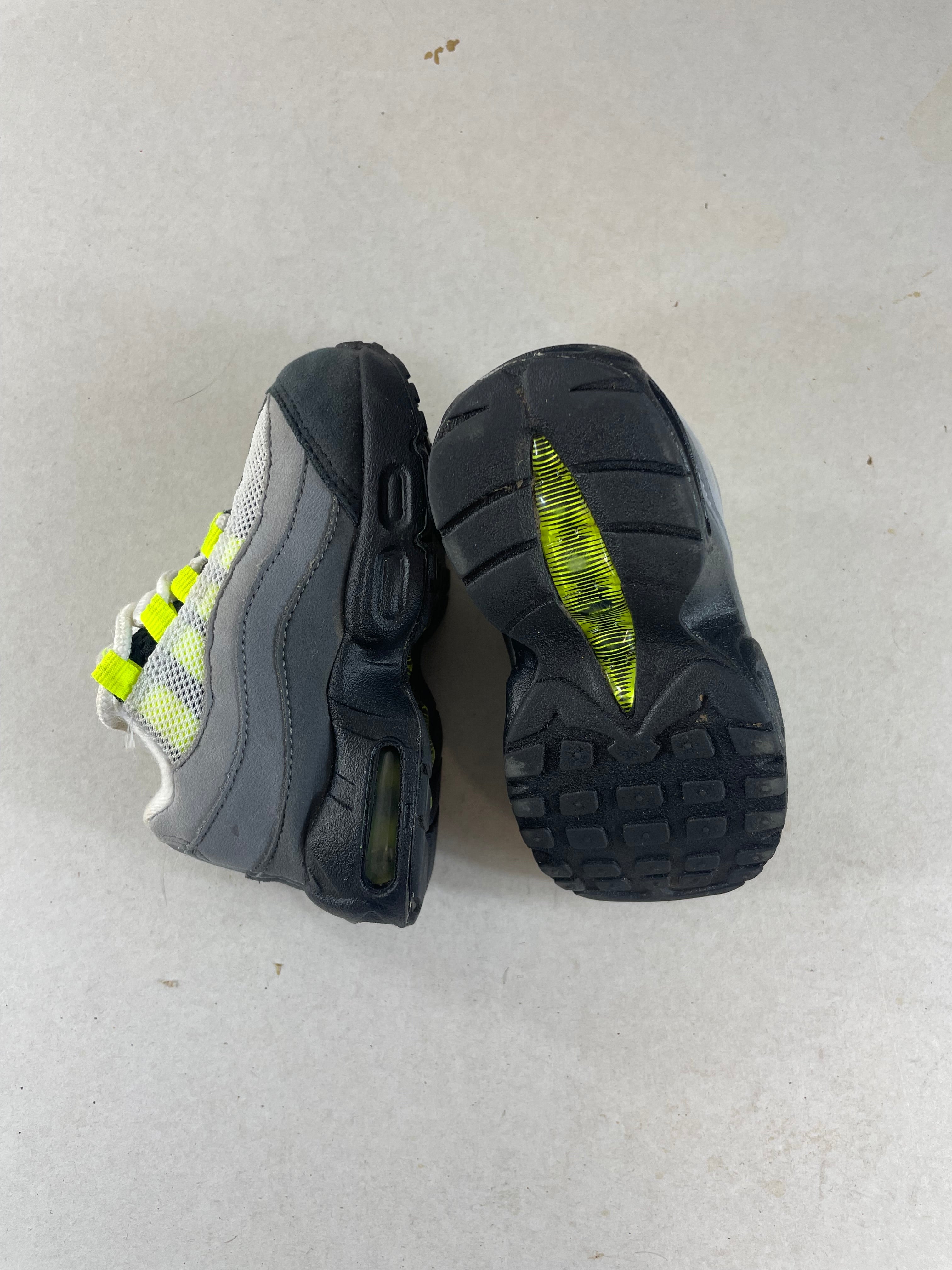 Nike Air Max 95 UK 5.5./6c - RecycledStreetwear