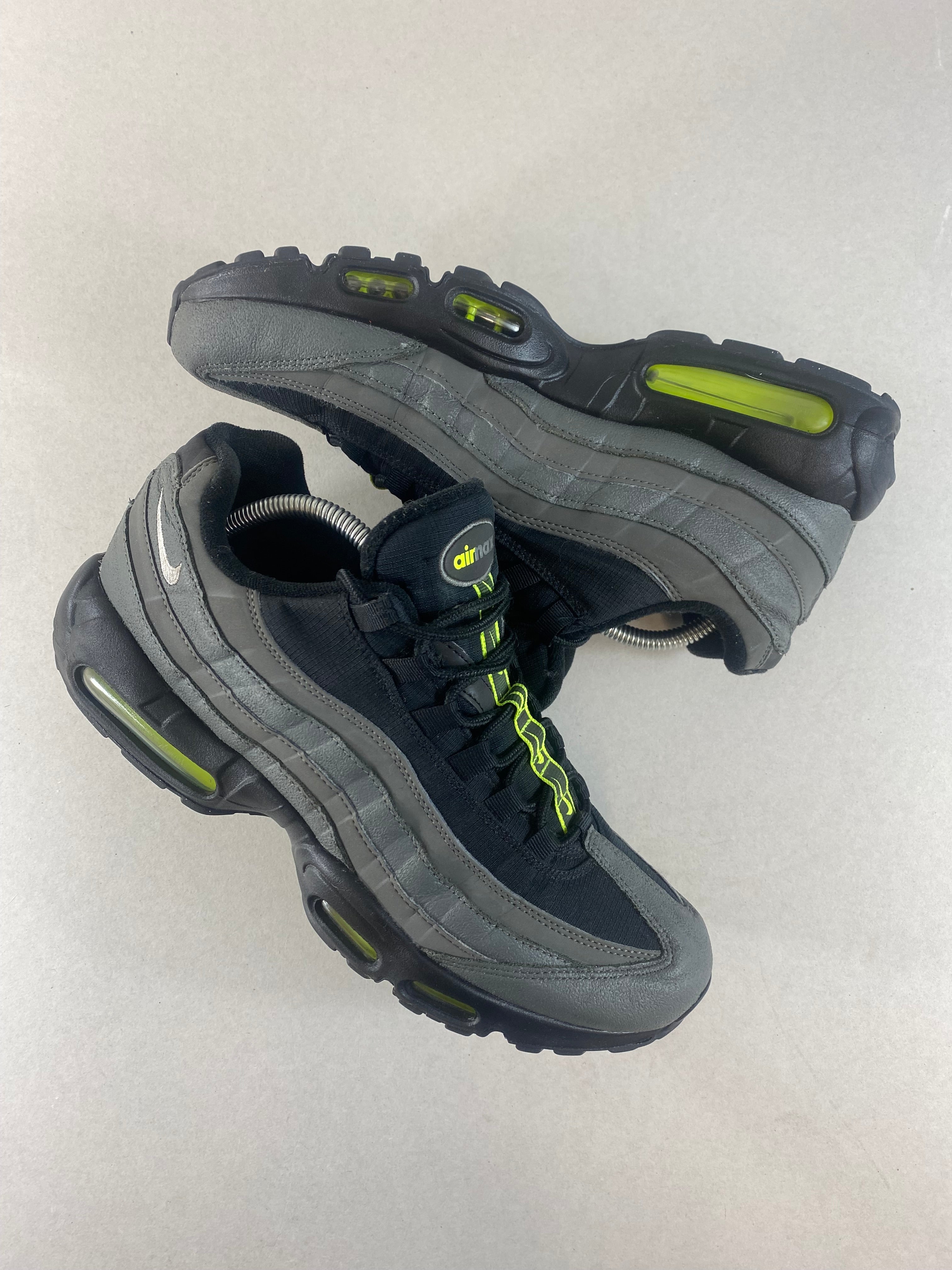 Nike Air Max 95 UK 9 - RecycledStreetwear