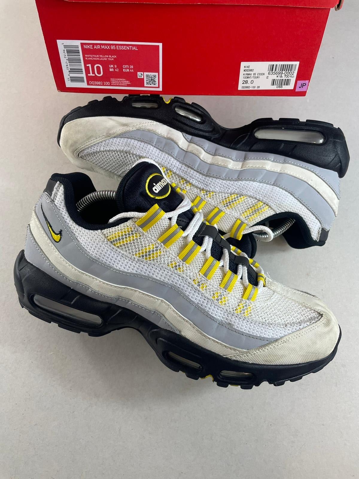 Nike Air Max 95 UK 9 - RecycledStreetwear