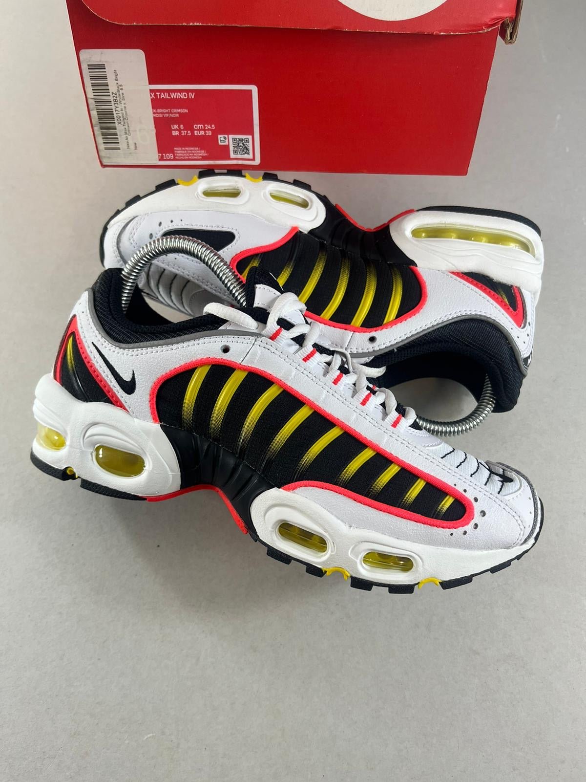 Nike Air Max Tailwind 4 UK 6 - RecycledStreetwear