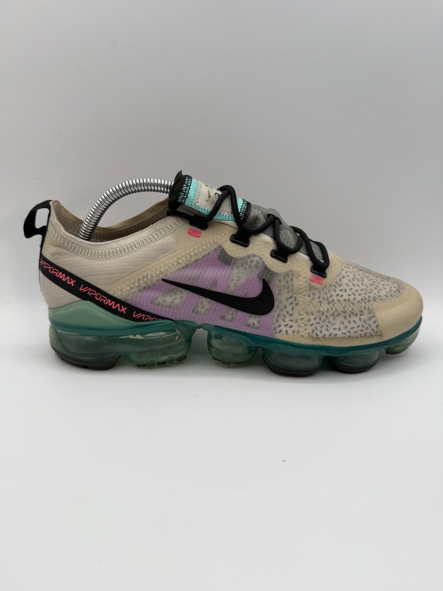 Nike Air VaporMax 2019 Dragon Fruit UK 7.5 - RecycledStreetwear
