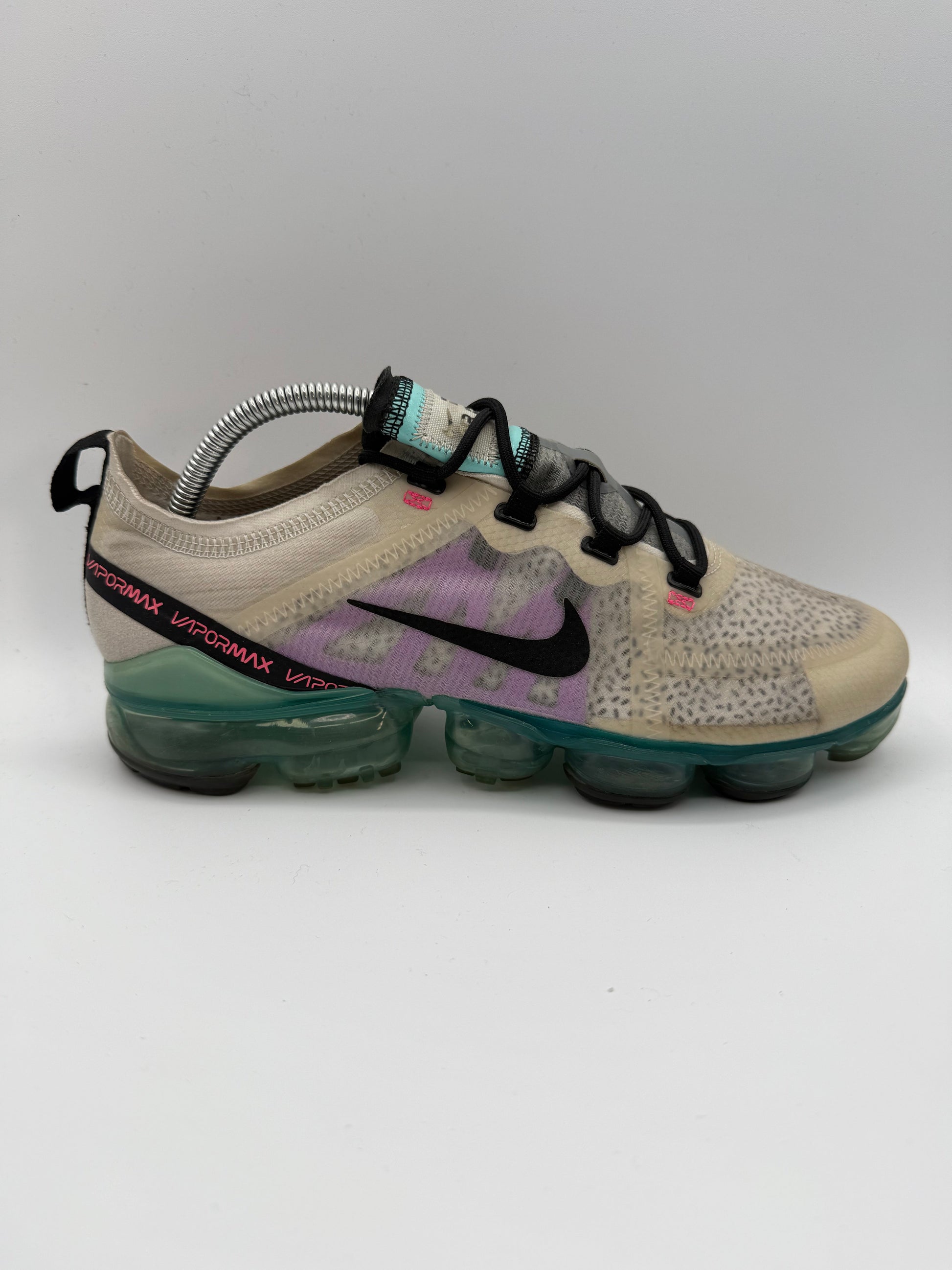 Nike Air VaporMax 2019 Dragon Fruit UK 7.5 - RecycledStreetwear