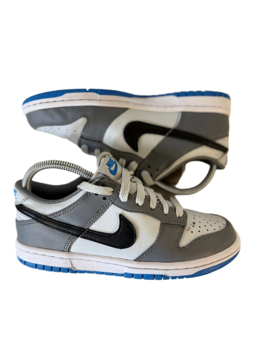 Nike Dunk Low GS ‘Cool Grey, Photo Blue’ UK 4 - RecycledStreetwear