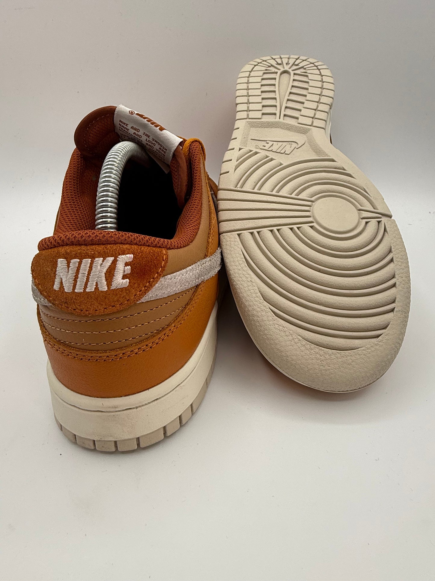 Nike Dunk Low Retro SE Monarch UK 8 - RecycledStreetwear