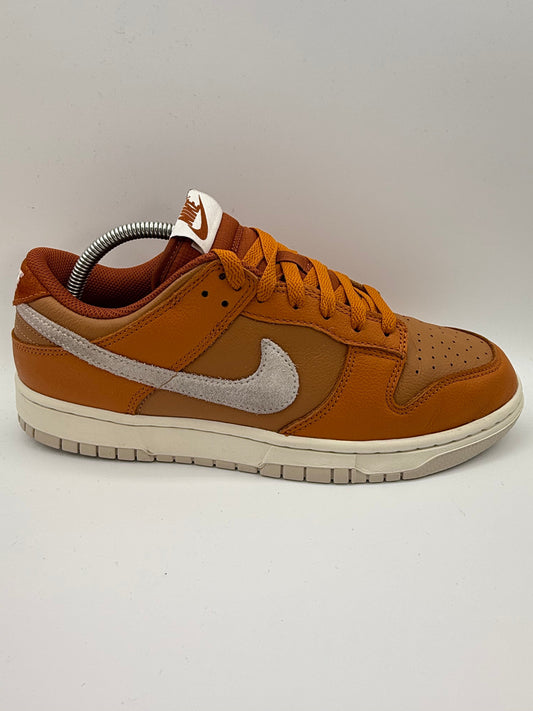 Nike Dunk Low Retro SE Monarch UK 8 - RecycledStreetwear