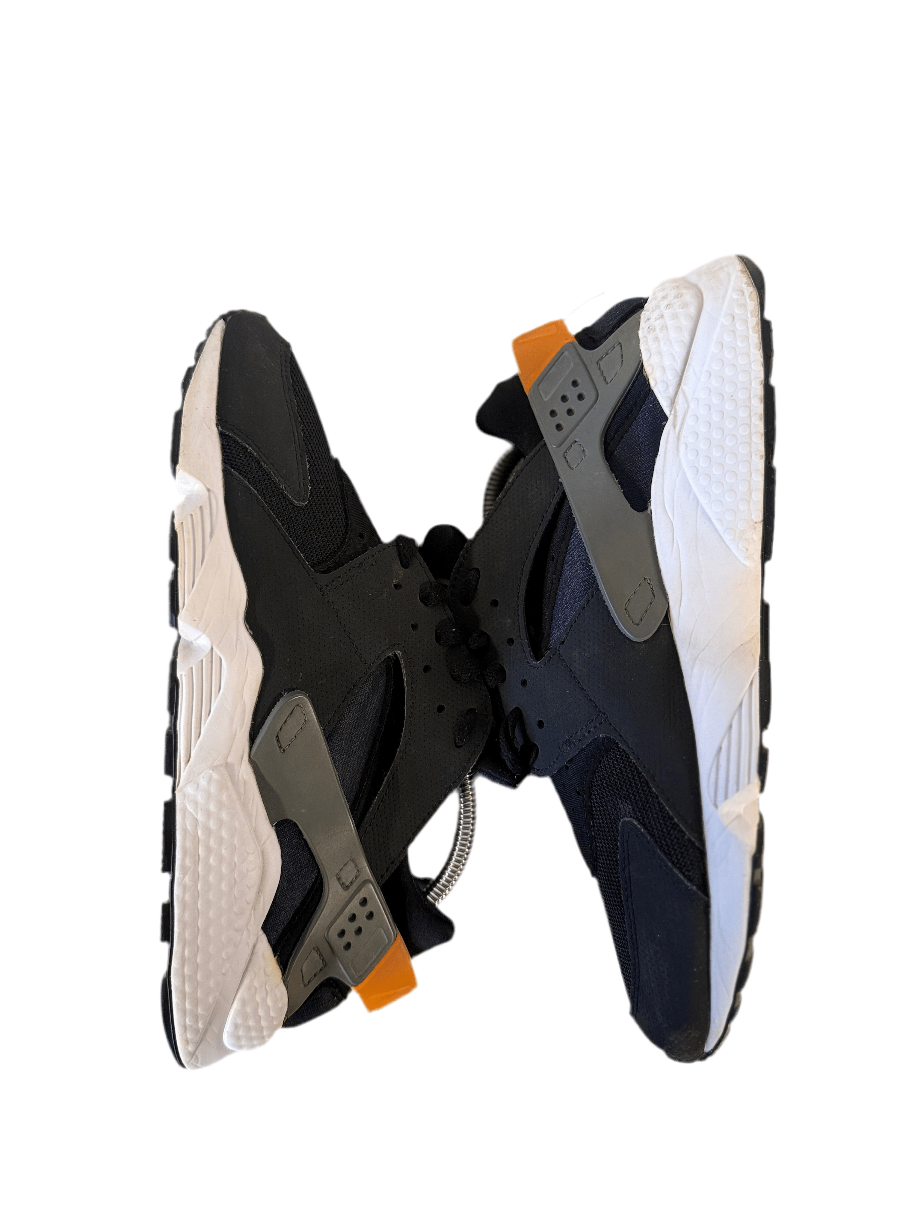 Nike Huarache 'Black Safety Orange' UK 8.5 - RecycledStreetwear