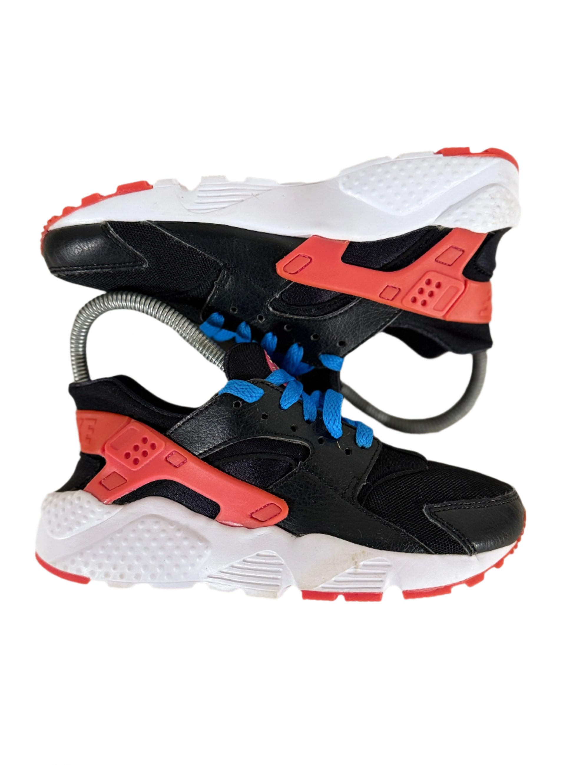 Nike Huarache Run GS UK 3 - RecycledStreetwear
