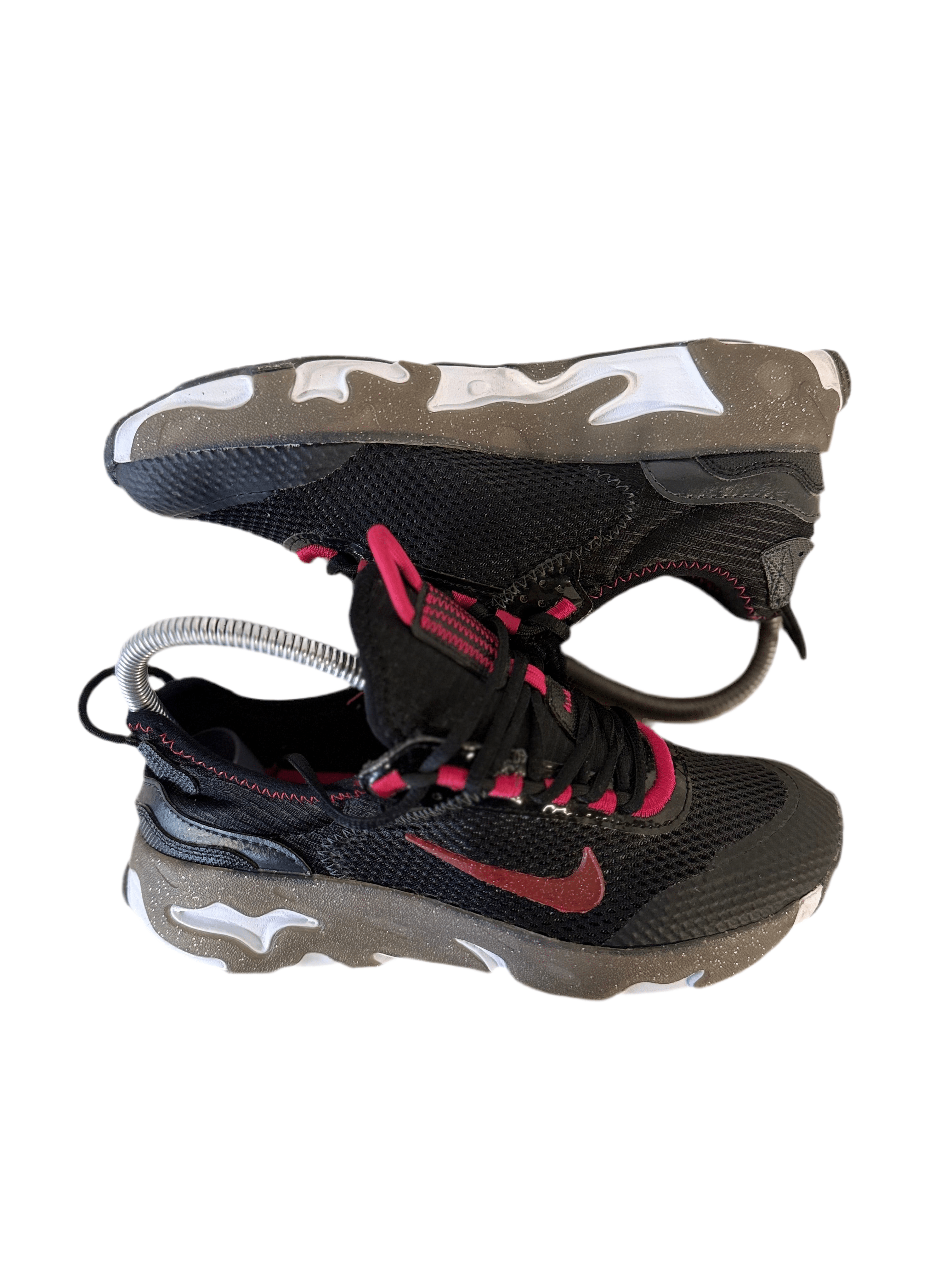 Nike React Live SE 'Black Sport Red' uk 3 - RecycledStreetwear