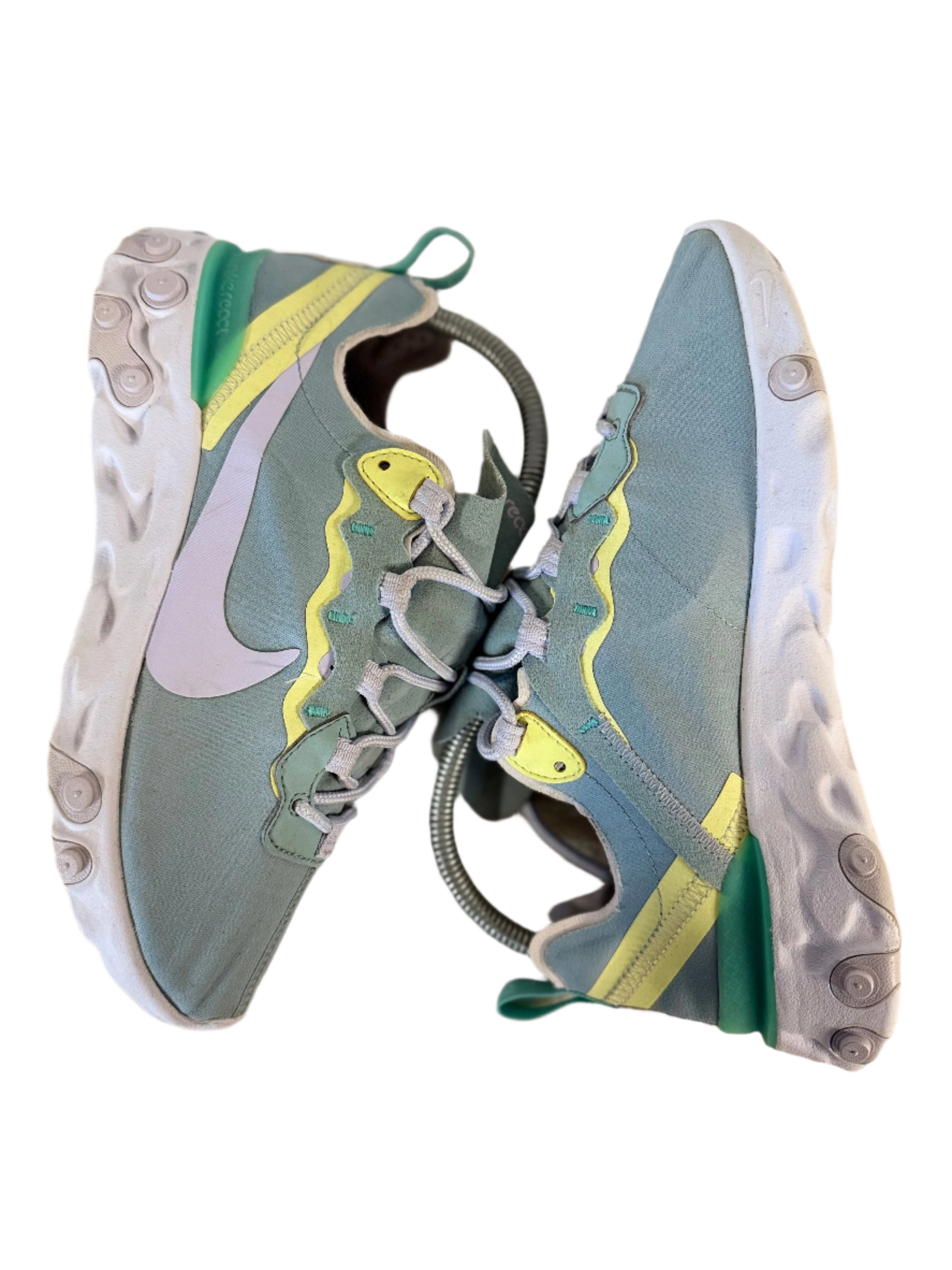 Nike React UK 5 - RecycledStreetwear